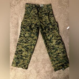 GORE-TEX Mens Green Camouflage Pants